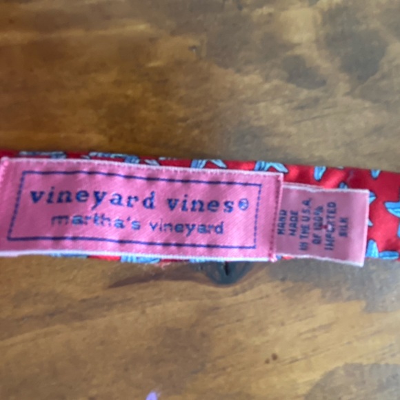 Vineyard Vines men’s bow tie - Picture 2 of 3